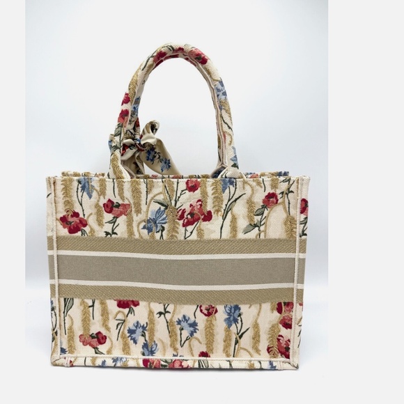 CHRISTIAN DIOR Embroidered Hibiscus Medium Book Tote w/ Dior Mitzah - Picture 2 of 13